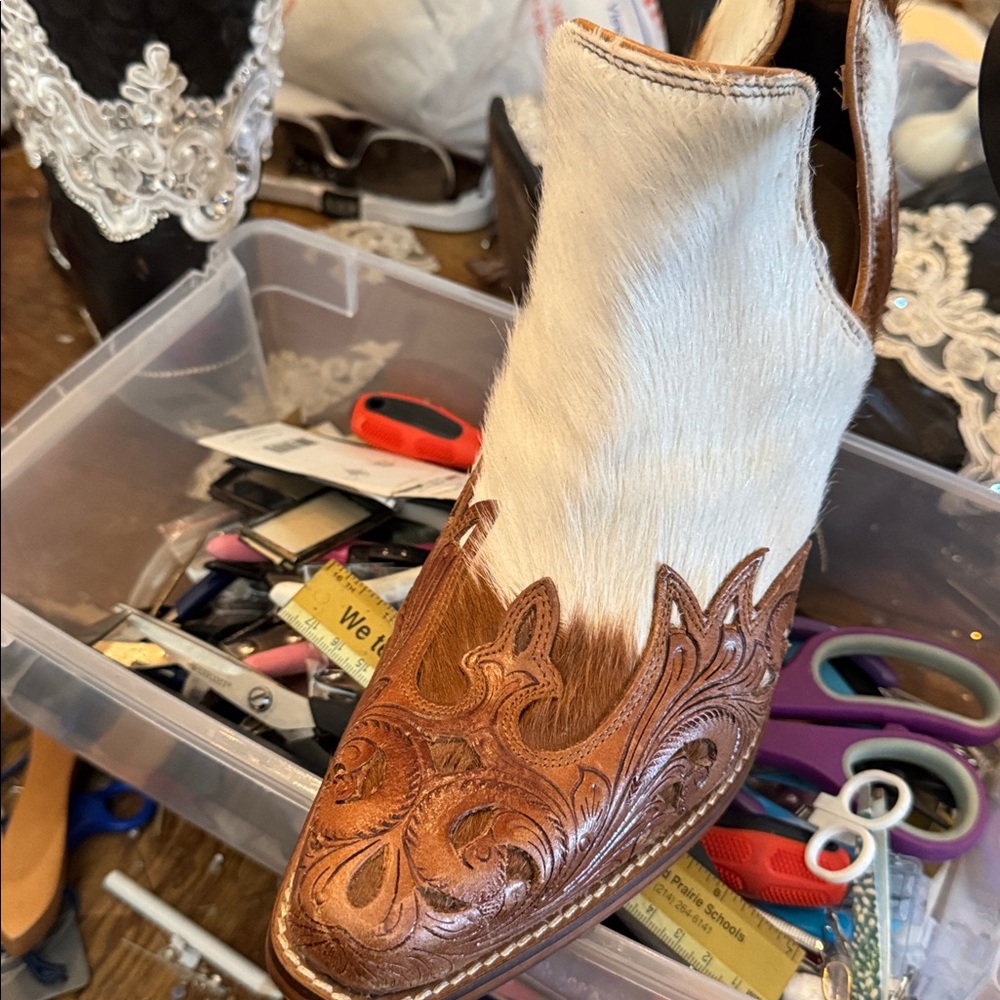Myra Bag Brown and White Hair on Hide Ankle Boots, Brand New w/bag. - Picture 12 of 14